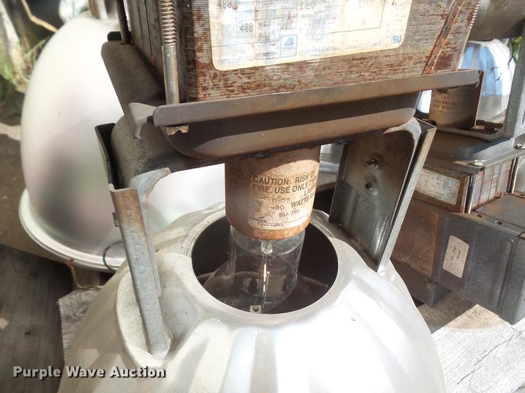 image for item DS9460 (10) shop lights