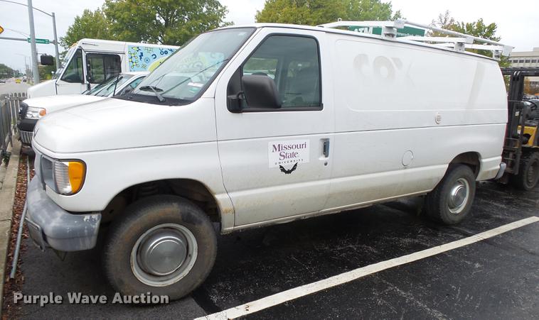 image for item DS9712 2001 Ford Econoline E250 van