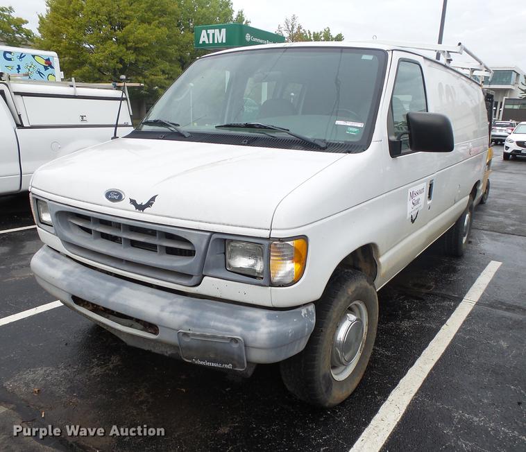 image for item DS9712 2001 Ford Econoline E250 van