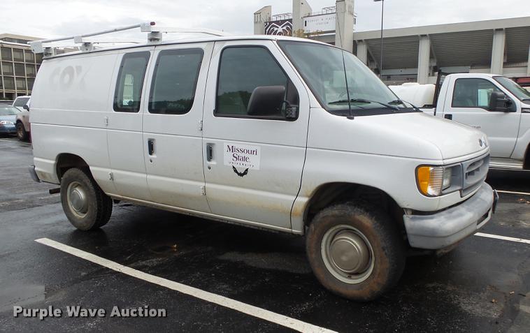 image for item DS9712 2001 Ford Econoline E250 van