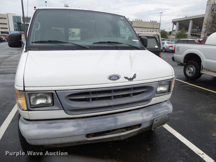image for item DS9712 2001 Ford Econoline E250 van