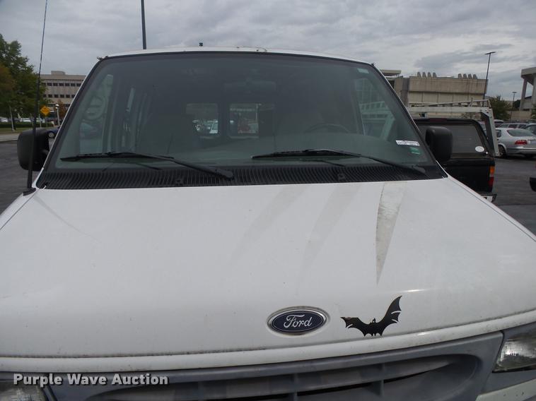 image for item DS9712 2001 Ford Econoline E250 van
