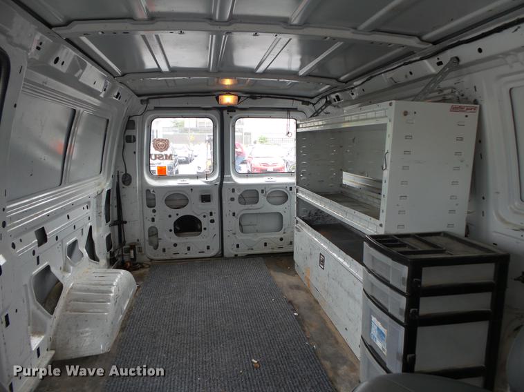 image for item DS9712 2001 Ford Econoline E250 van