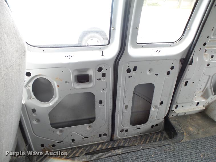 image for item DS9712 2001 Ford Econoline E250 van