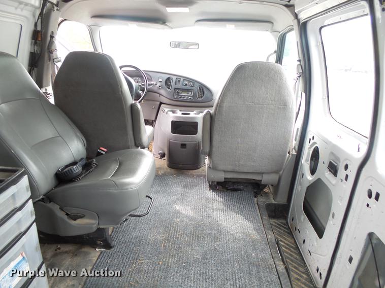 image for item DS9712 2001 Ford Econoline E250 van