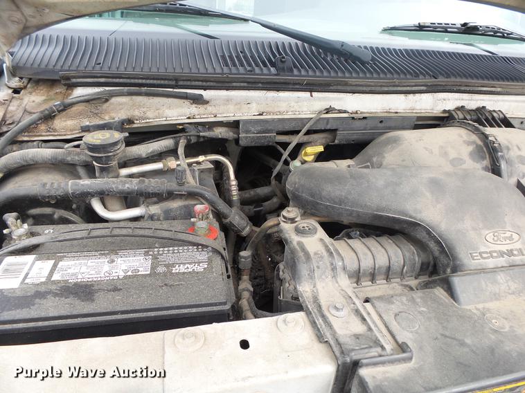 image for item DS9712 2001 Ford Econoline E250 van