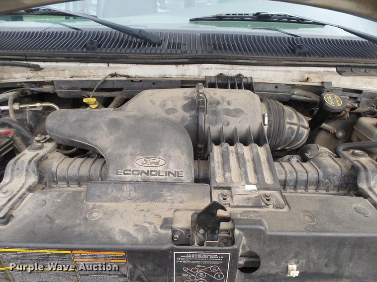 image for item DS9712 2001 Ford Econoline E250 van