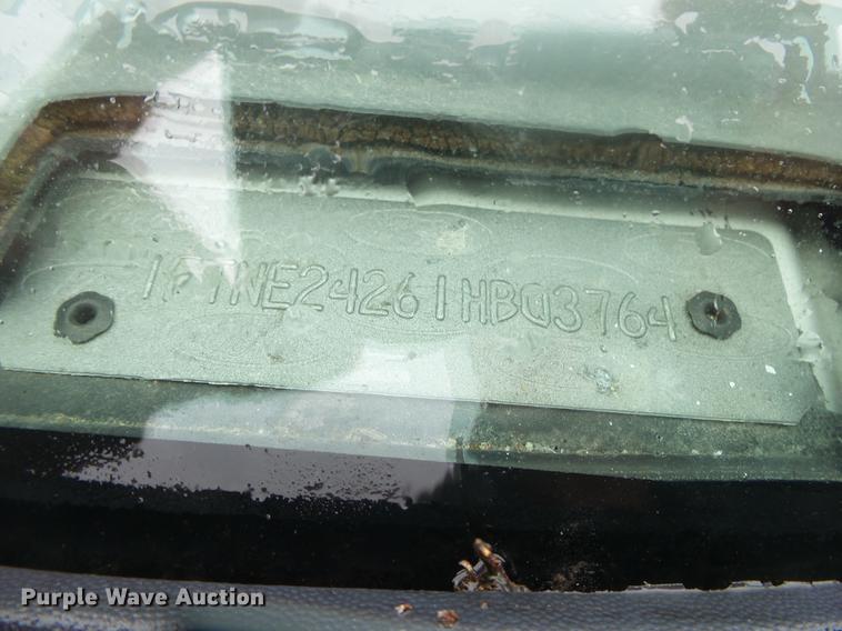 image for item DS9712 2001 Ford Econoline E250 van