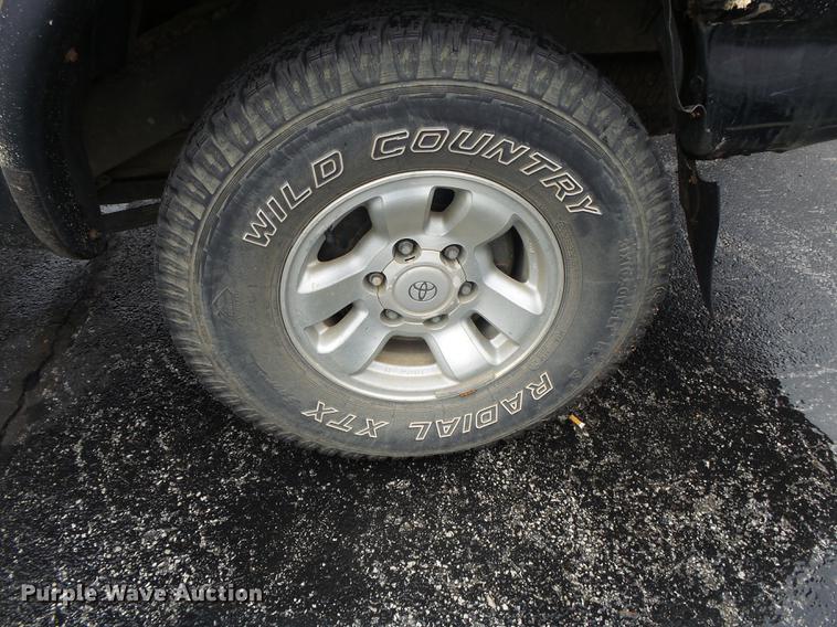 image for item DS9713 1999 Toyota Tacoma XtraCab pickup truck