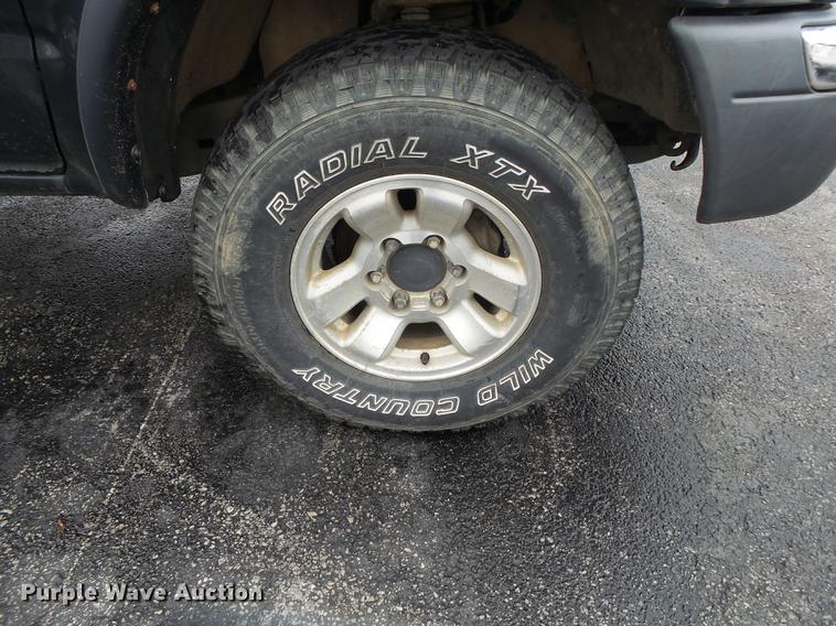 image for item DS9713 1999 Toyota Tacoma XtraCab pickup truck