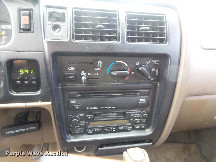 image for item DS9713 1999 Toyota Tacoma XtraCab pickup truck