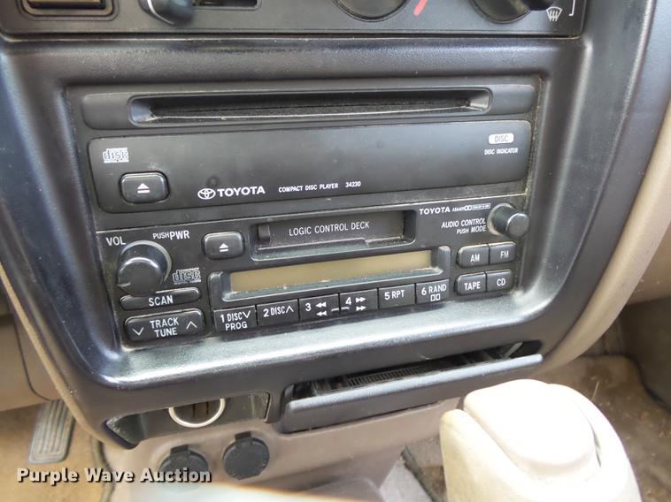 image for item DS9713 1999 Toyota Tacoma XtraCab pickup truck