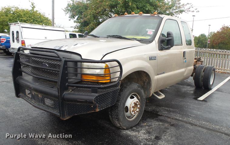 image for item DS9714 1999 Ford F350 Super Duty SuperCab pickup truck