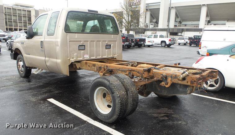 image for item DS9714 1999 Ford F350 Super Duty SuperCab pickup truck