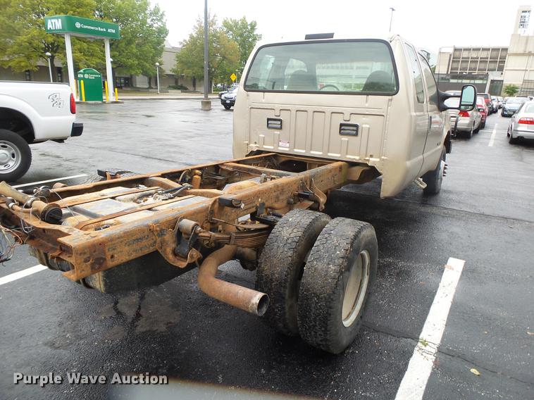 image for item DS9714 1999 Ford F350 Super Duty SuperCab pickup truck