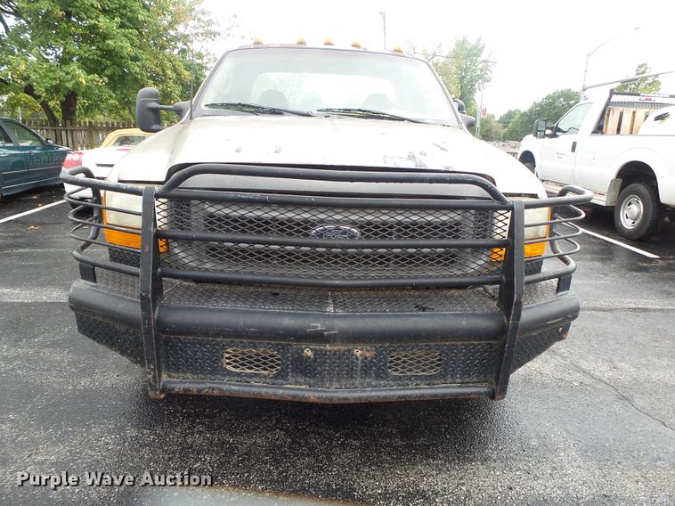 image for item DS9714 1999 Ford F350 Super Duty SuperCab pickup truck