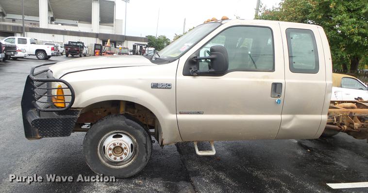 image for item DS9714 1999 Ford F350 Super Duty SuperCab pickup truck