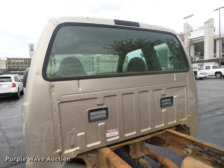 image for item DS9714 1999 Ford F350 Super Duty SuperCab pickup truck