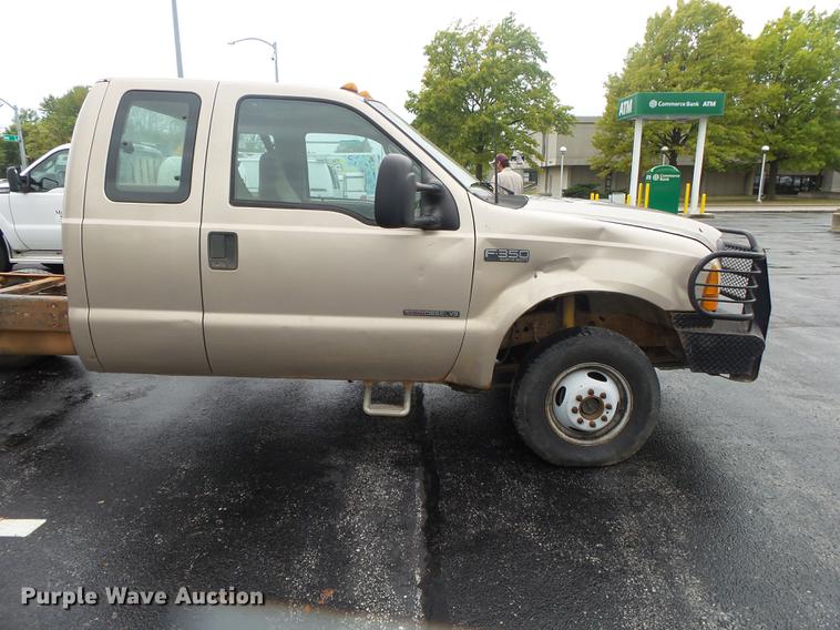 image for item DS9714 1999 Ford F350 Super Duty SuperCab pickup truck