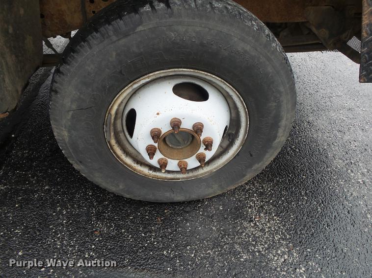 image for item DS9714 1999 Ford F350 Super Duty SuperCab pickup truck