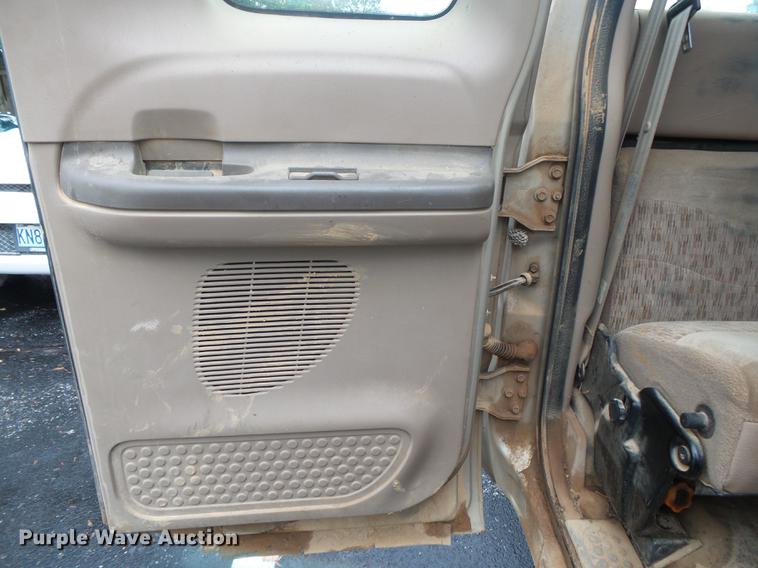 image for item DS9714 1999 Ford F350 Super Duty SuperCab pickup truck