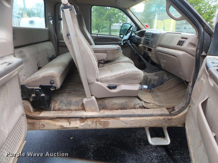 image for item DS9714 1999 Ford F350 Super Duty SuperCab pickup truck