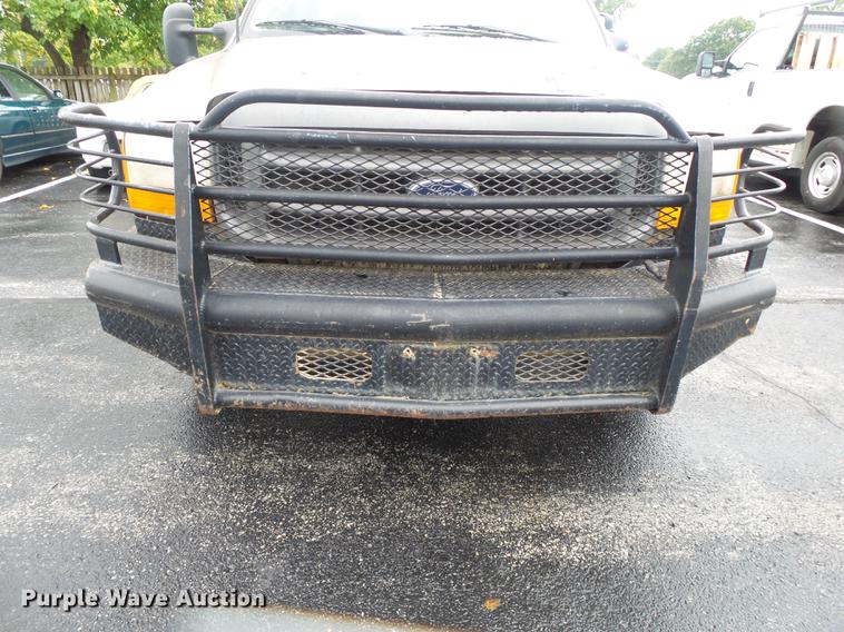 image for item DS9714 1999 Ford F350 Super Duty SuperCab pickup truck