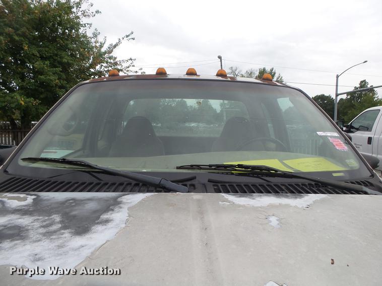 image for item DS9714 1999 Ford F350 Super Duty SuperCab pickup truck