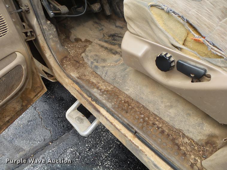 image for item DS9714 1999 Ford F350 Super Duty SuperCab pickup truck