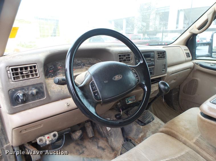 image for item DS9714 1999 Ford F350 Super Duty SuperCab pickup truck