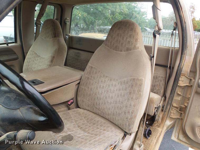 image for item DS9714 1999 Ford F350 Super Duty SuperCab pickup truck