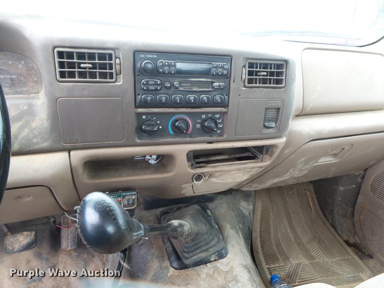 image for item DS9714 1999 Ford F350 Super Duty SuperCab pickup truck