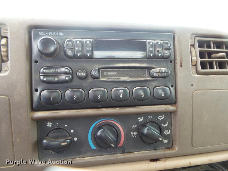 image for item DS9714 1999 Ford F350 Super Duty SuperCab pickup truck