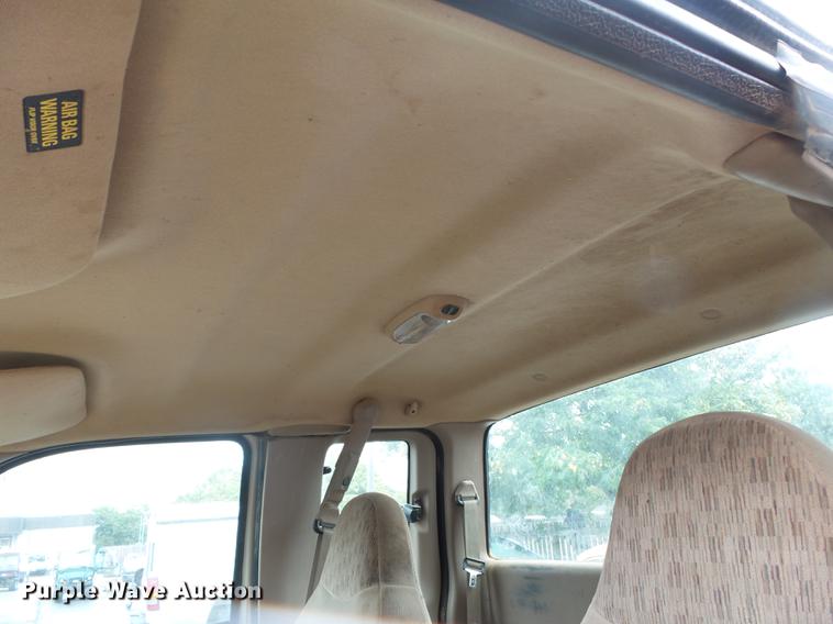 image for item DS9714 1999 Ford F350 Super Duty SuperCab pickup truck