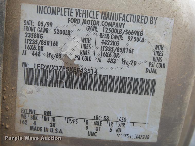 image for item DS9714 1999 Ford F350 Super Duty SuperCab pickup truck