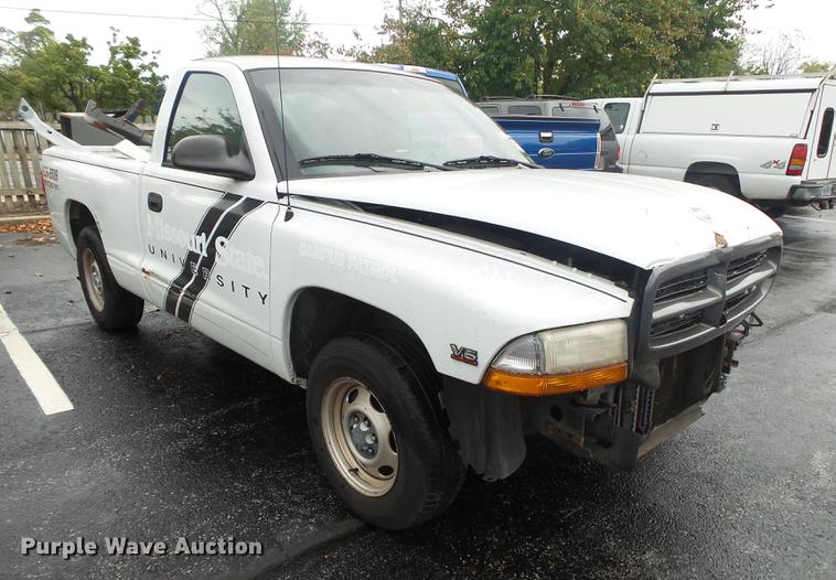 image for item DS9715 2000 Dodge Dakota pickup truck