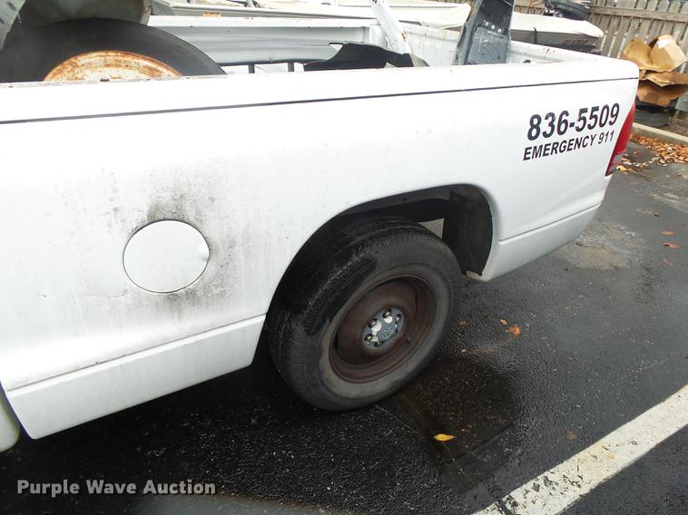 image for item DS9715 2000 Dodge Dakota pickup truck