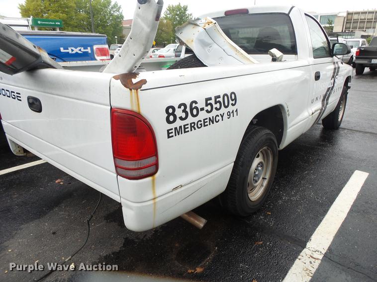 image for item DS9715 2000 Dodge Dakota pickup truck
