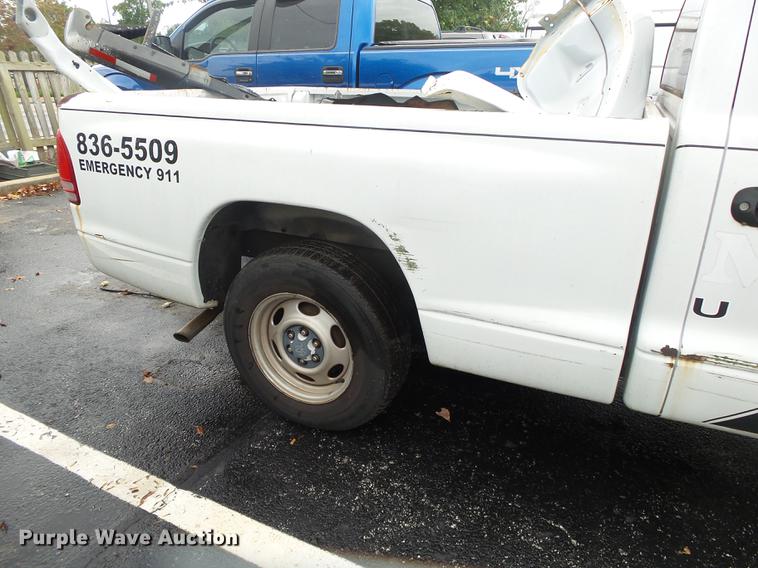 image for item DS9715 2000 Dodge Dakota pickup truck