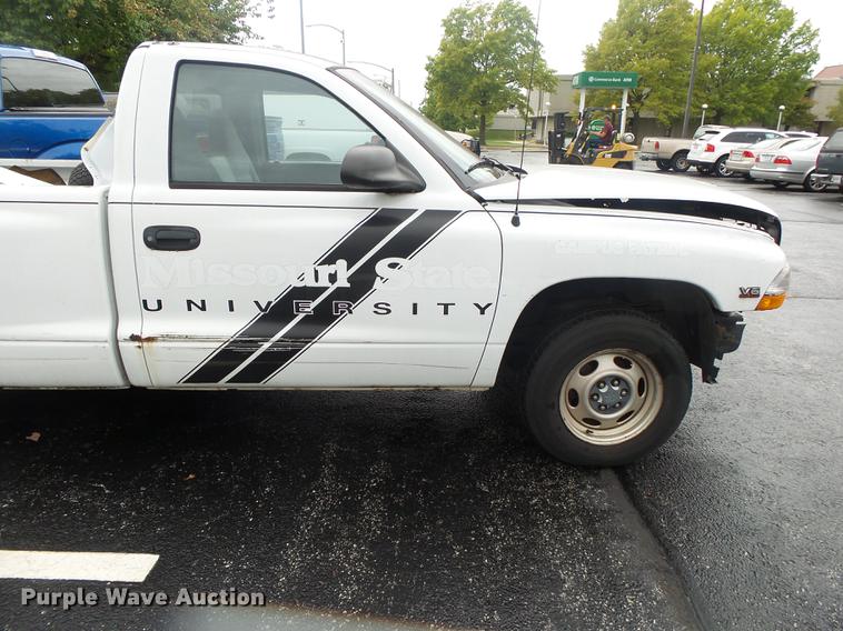 image for item DS9715 2000 Dodge Dakota pickup truck