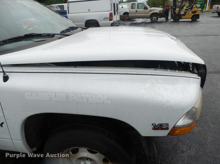 image for item DS9715 2000 Dodge Dakota pickup truck