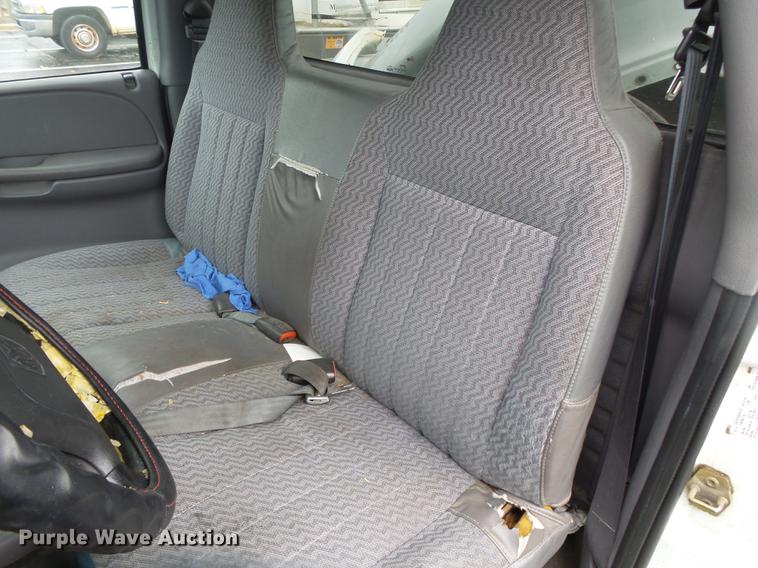 image for item DS9715 2000 Dodge Dakota pickup truck