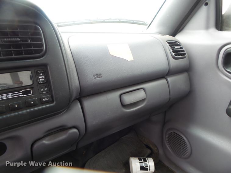 image for item DS9715 2000 Dodge Dakota pickup truck