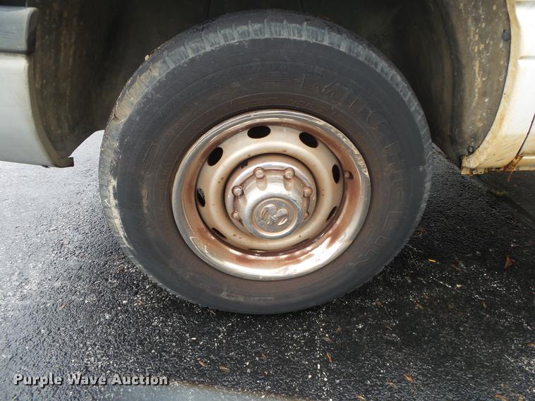 image for item DS9717 2001 Dodge Ram 2500 pickup truck