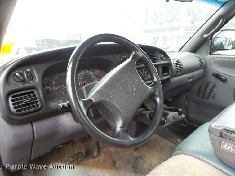 image for item DS9717 2001 Dodge Ram 2500 pickup truck