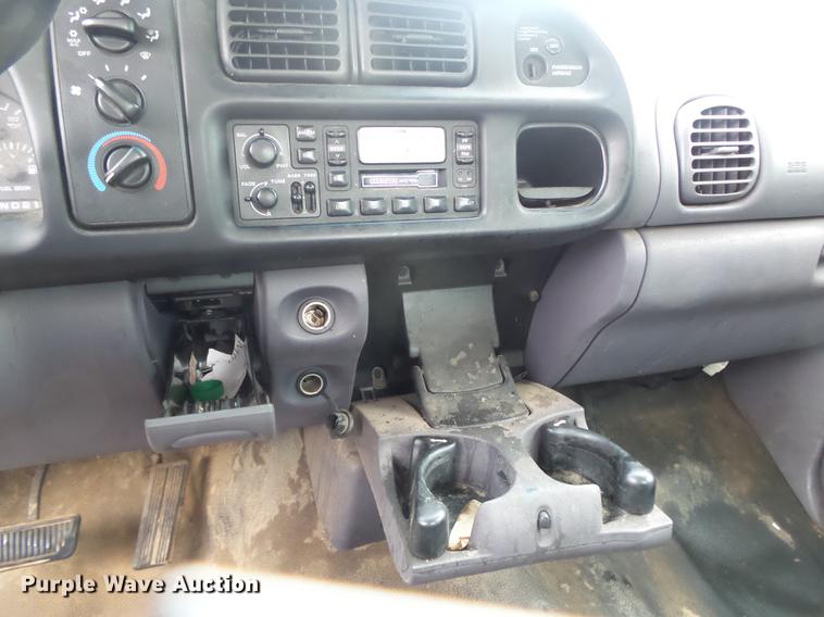 image for item DS9717 2001 Dodge Ram 2500 pickup truck