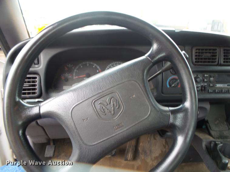 image for item DS9717 2001 Dodge Ram 2500 pickup truck