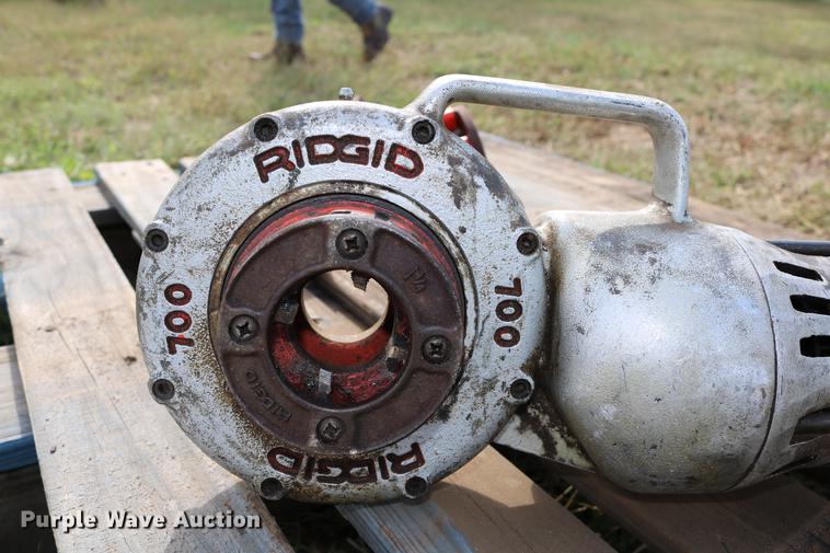 image for item DW9948 Ridgid 700 pipe threader