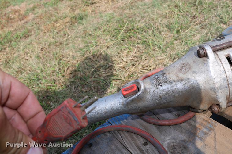 image for item DW9948 Ridgid 700 pipe threader