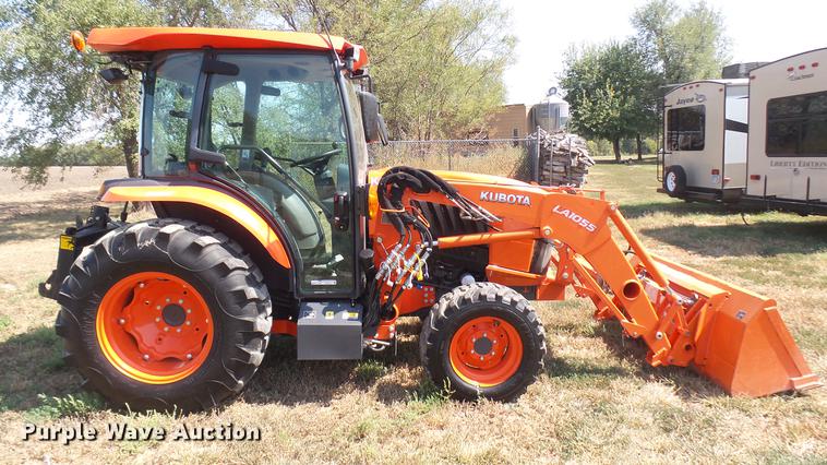 image for item EB9073 Kubota L6060 MFWD tractor